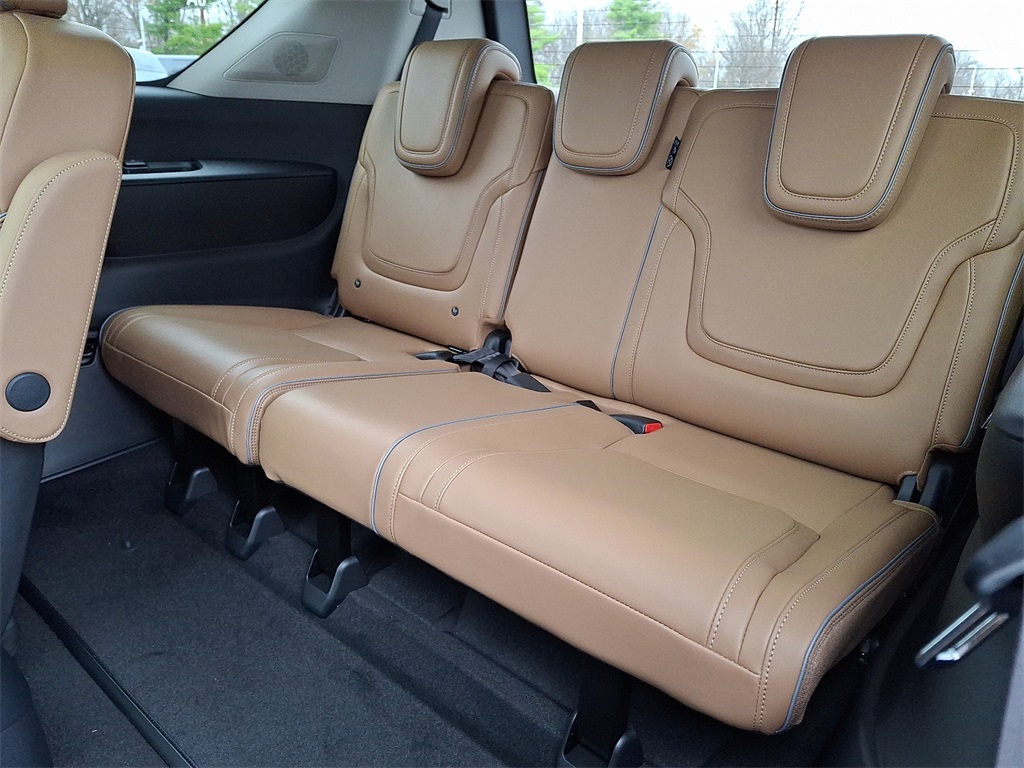 2026 INFINITI QX80 LUXE - Photo 7