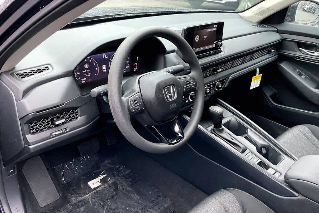 2025 Honda Accord SE - Photo 8