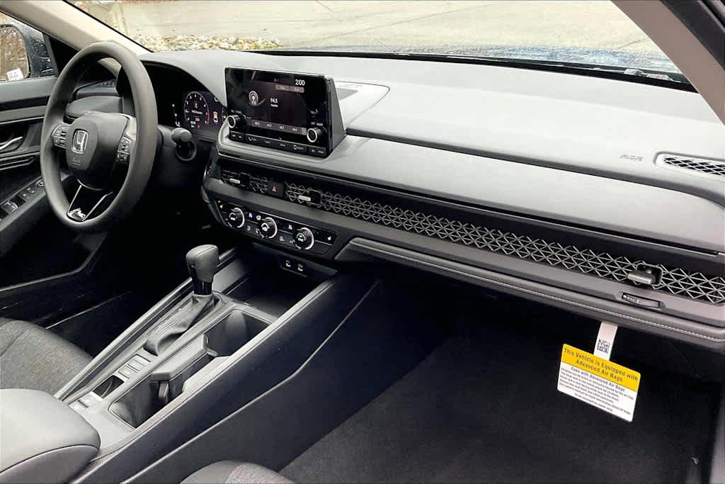 2025 Honda Accord SE - Photo 9