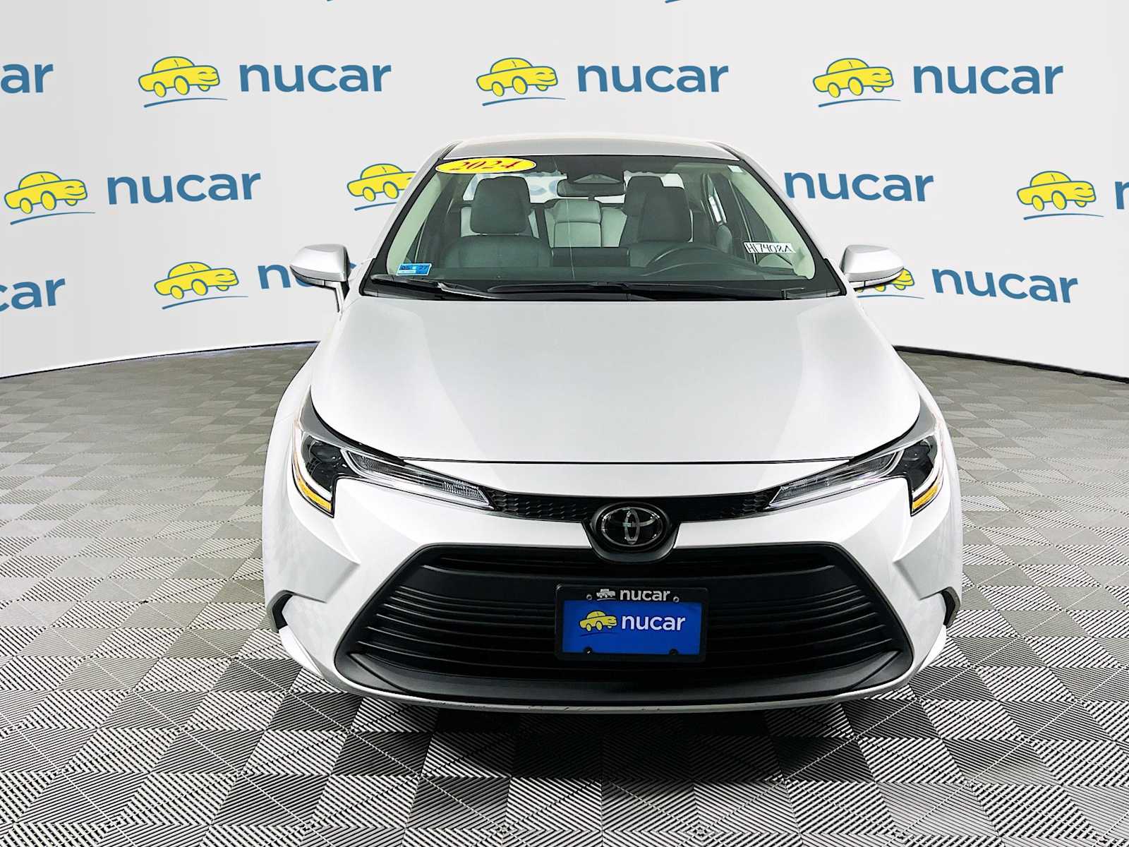 2024 Toyota Corolla LE - Photo 2