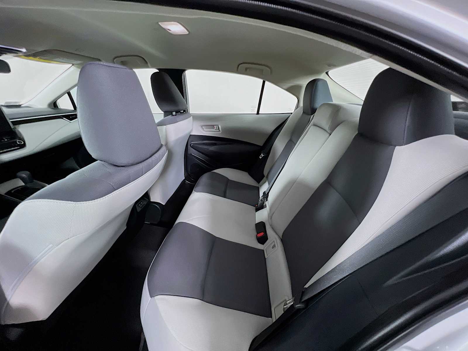 2024 Toyota Corolla LE - Photo 23