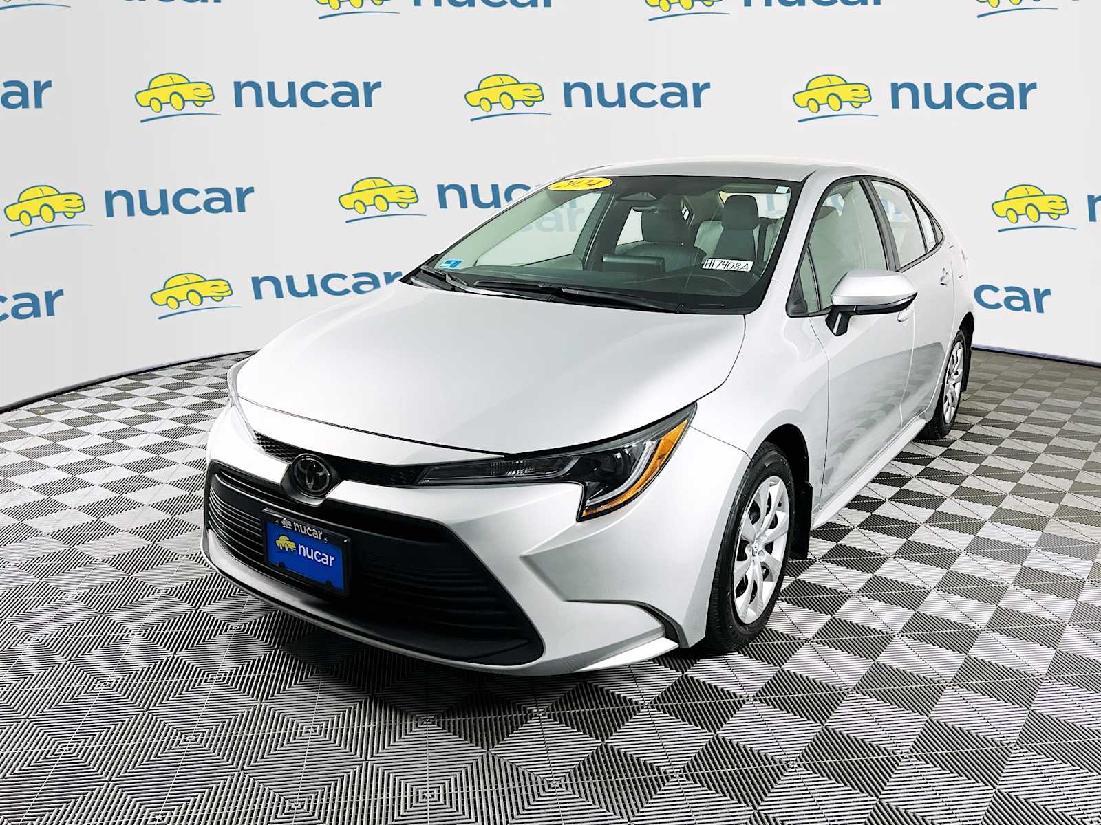 2024 Toyota Corolla LE - Photo 3