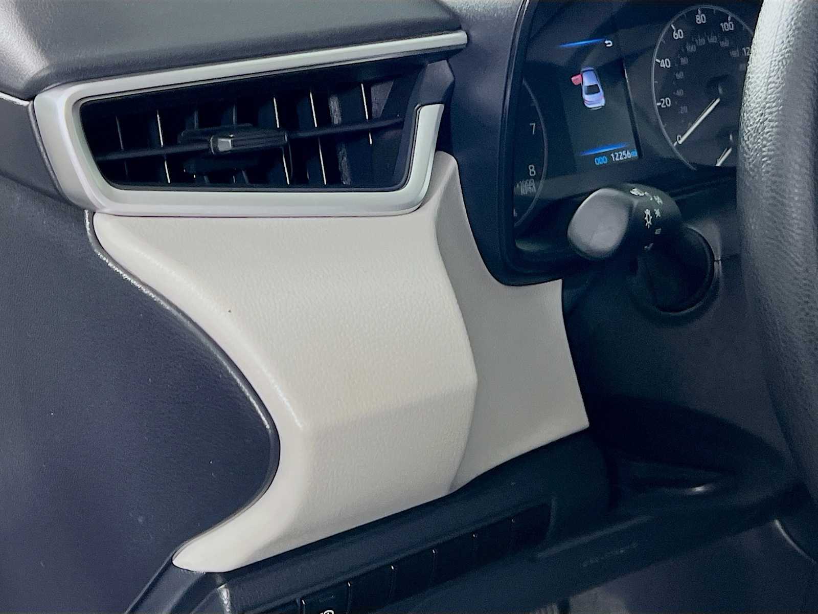 2024 Toyota Corolla LE - Photo 10