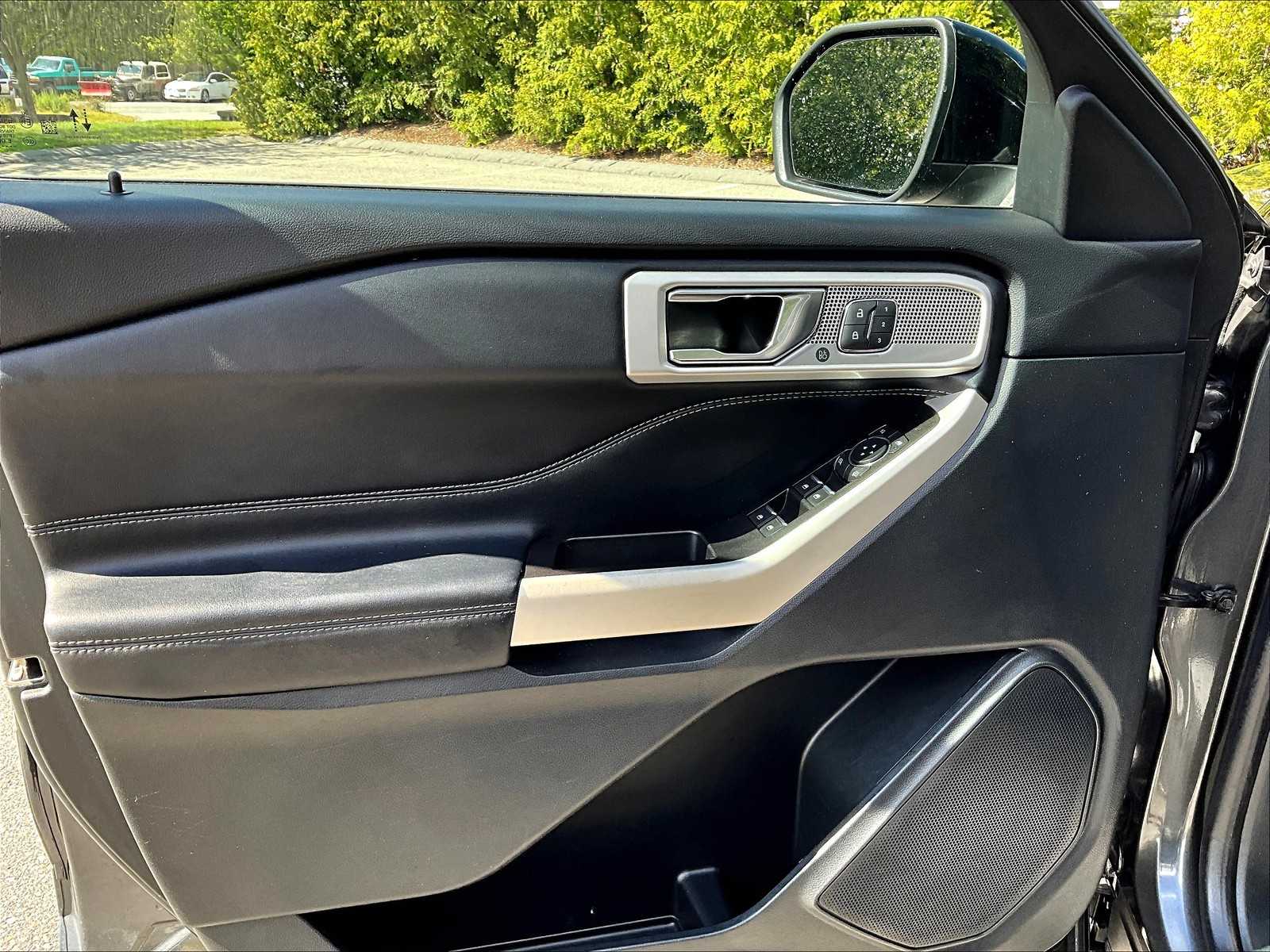 2020 Ford Explorer Limited - Photo 9