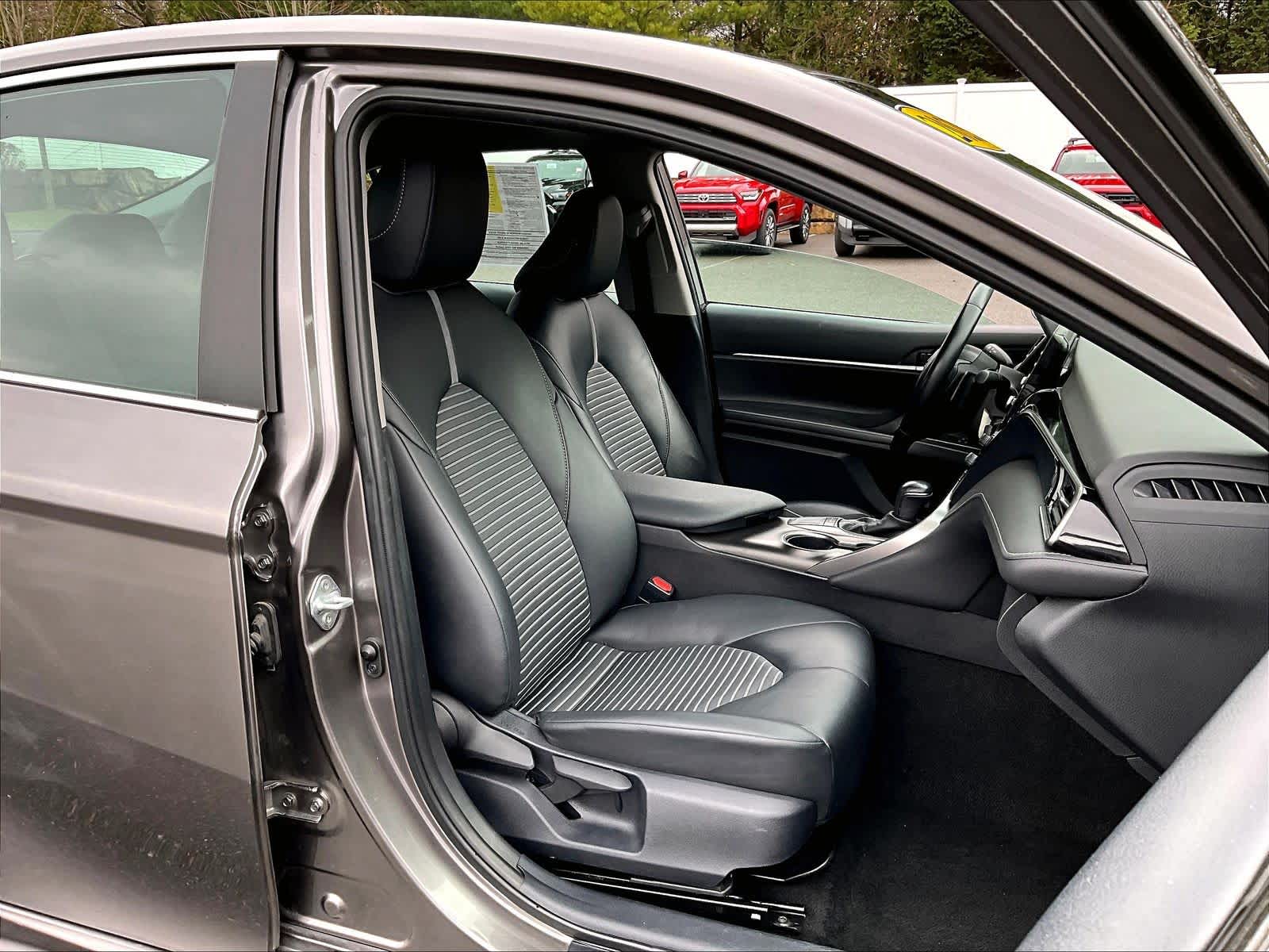 2023 Toyota Camry SE - Photo 11
