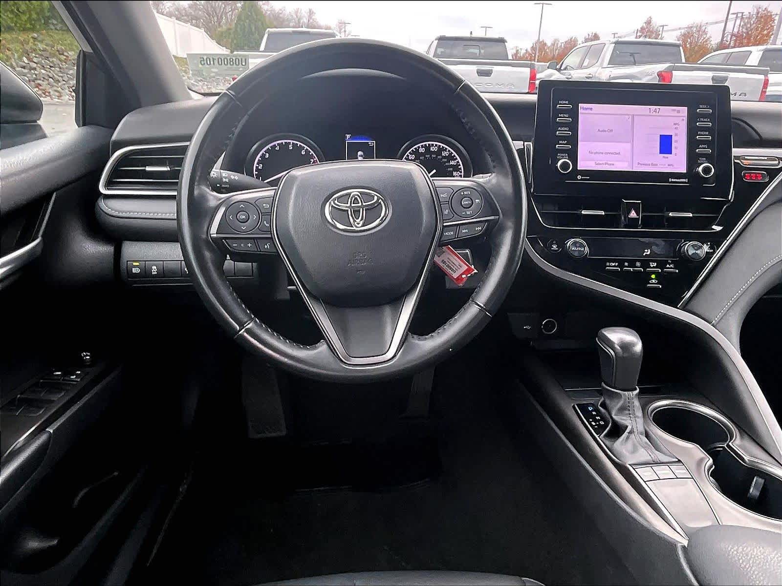 2023 Toyota Camry SE - Photo 17