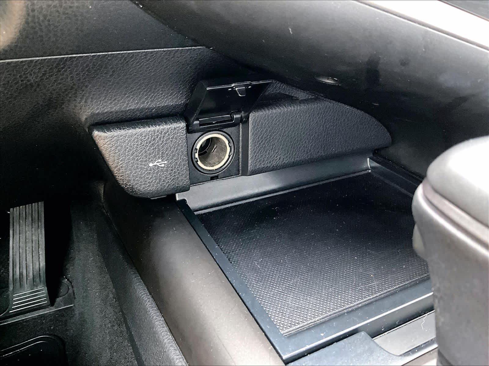 2023 Toyota Camry SE - Photo 27