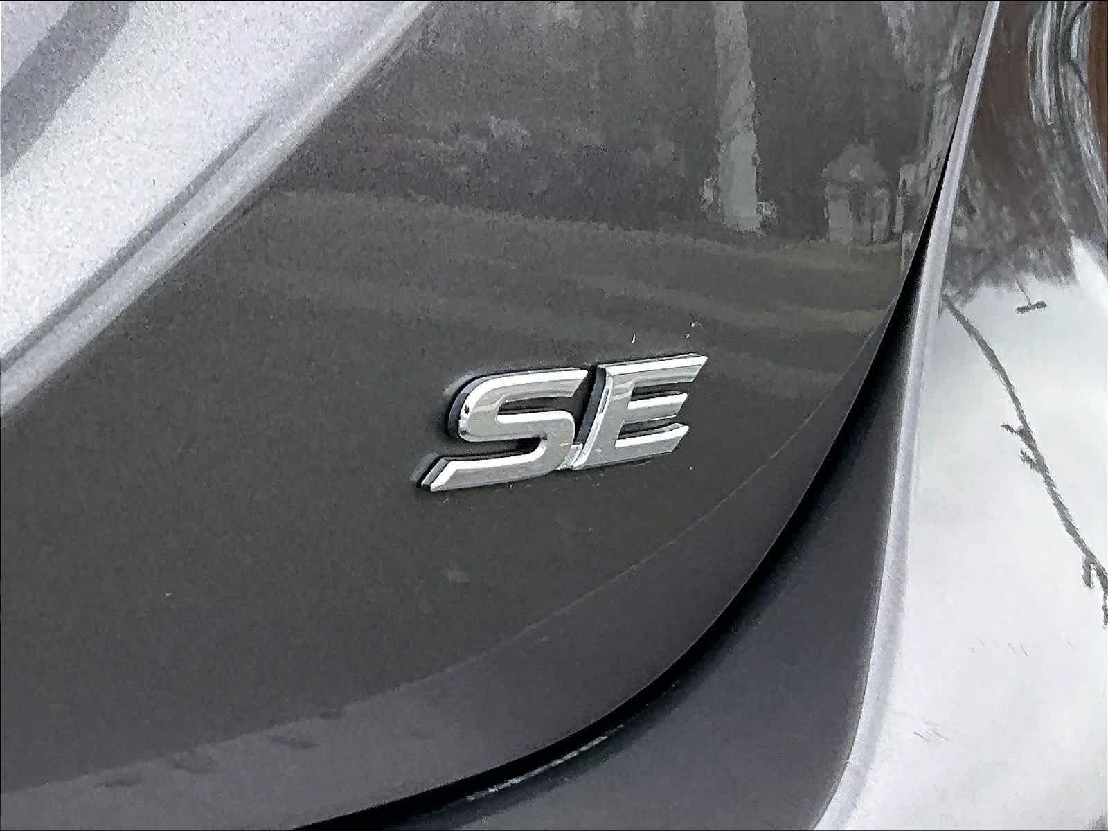 2023 Toyota Camry SE - Photo 28