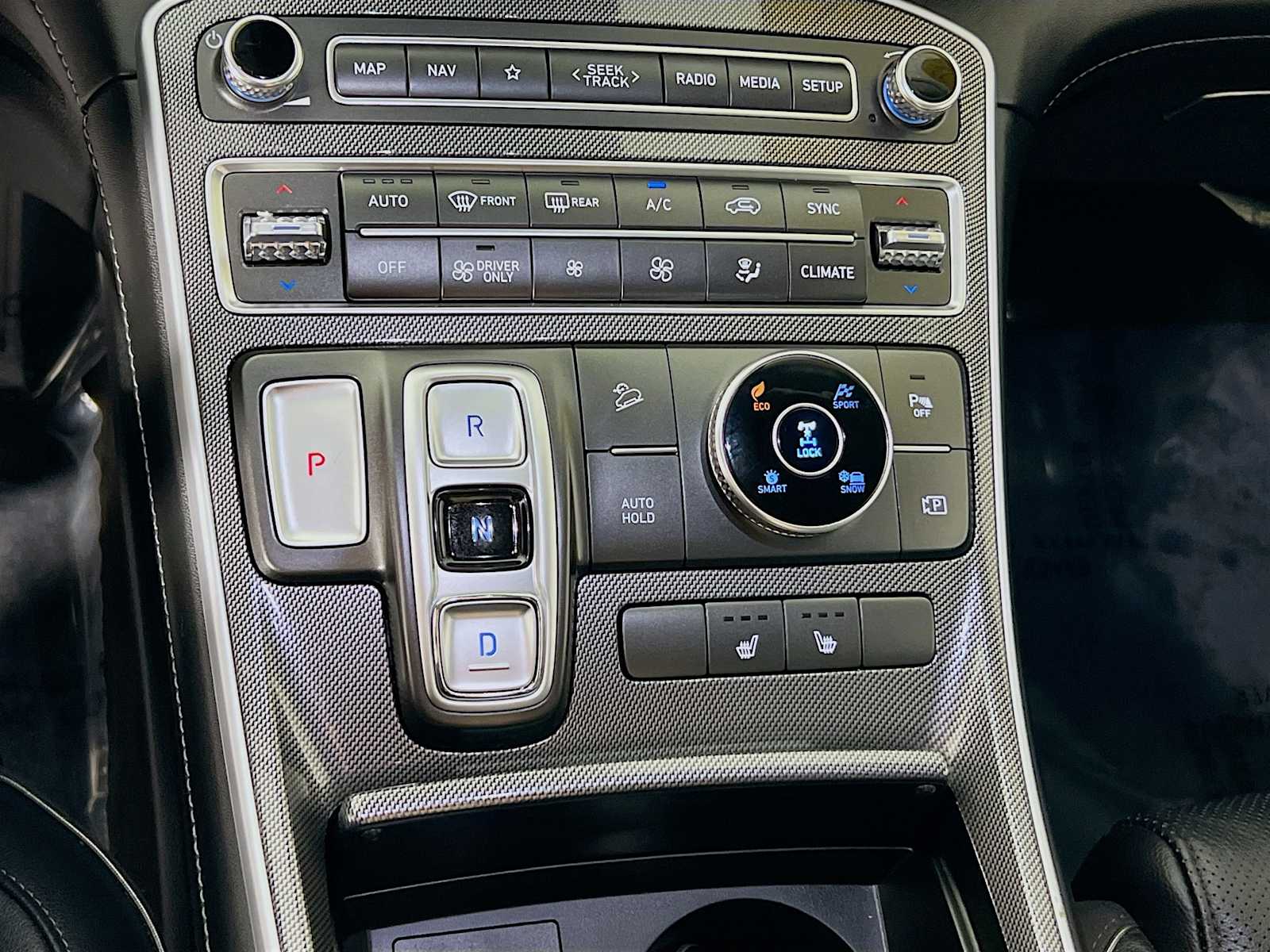 2022 Hyundai Santa Fe Hybrid SEL Premium - Photo 17