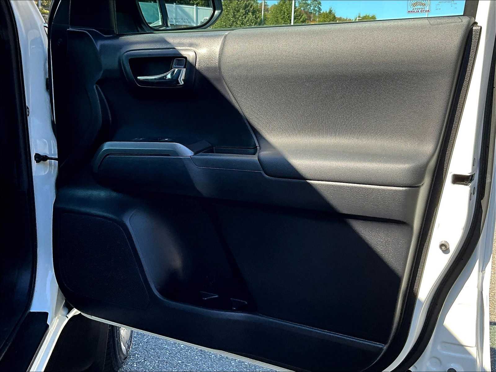 2021 Toyota Tacoma TRD Sport - Photo 12
