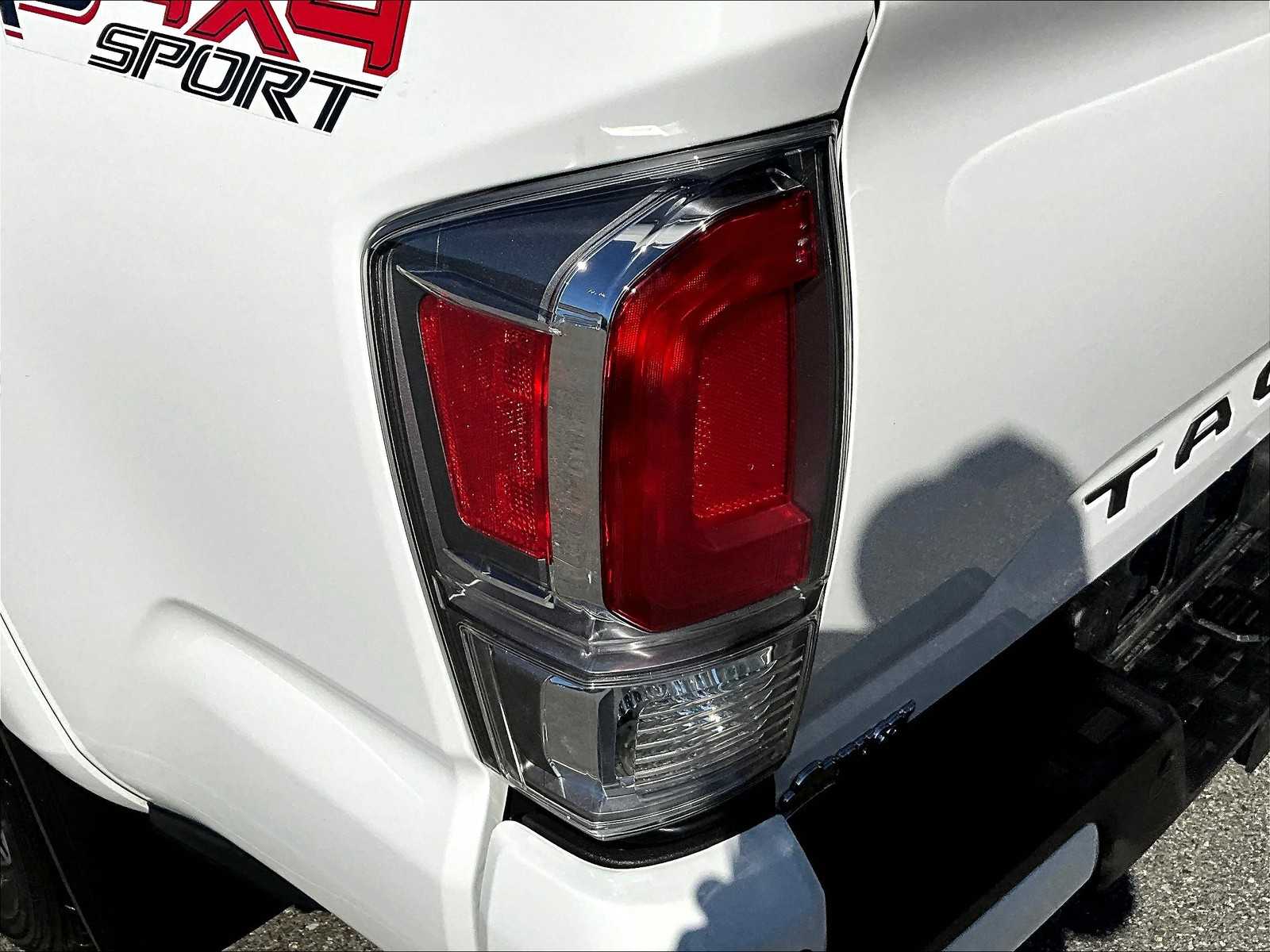 2021 Toyota Tacoma TRD Sport - Photo 35