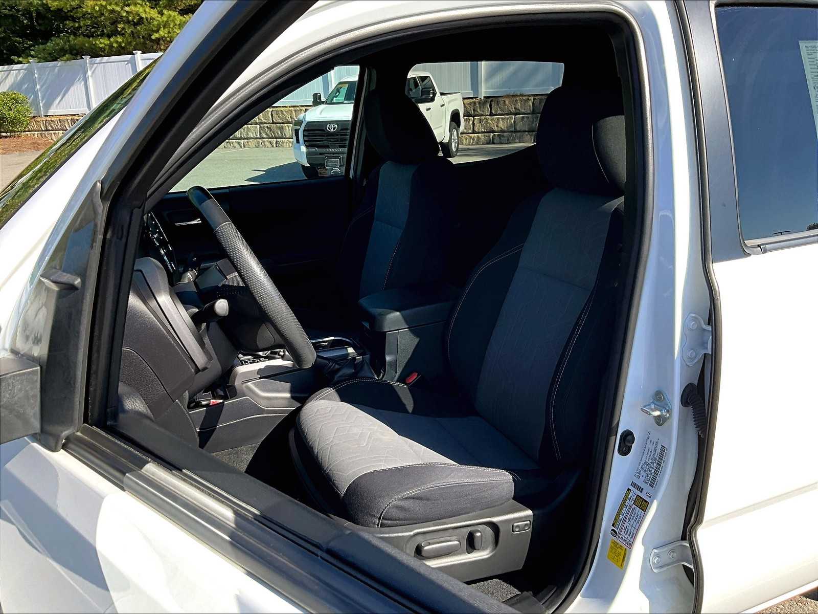 2021 Toyota Tacoma TRD Sport - Photo 10