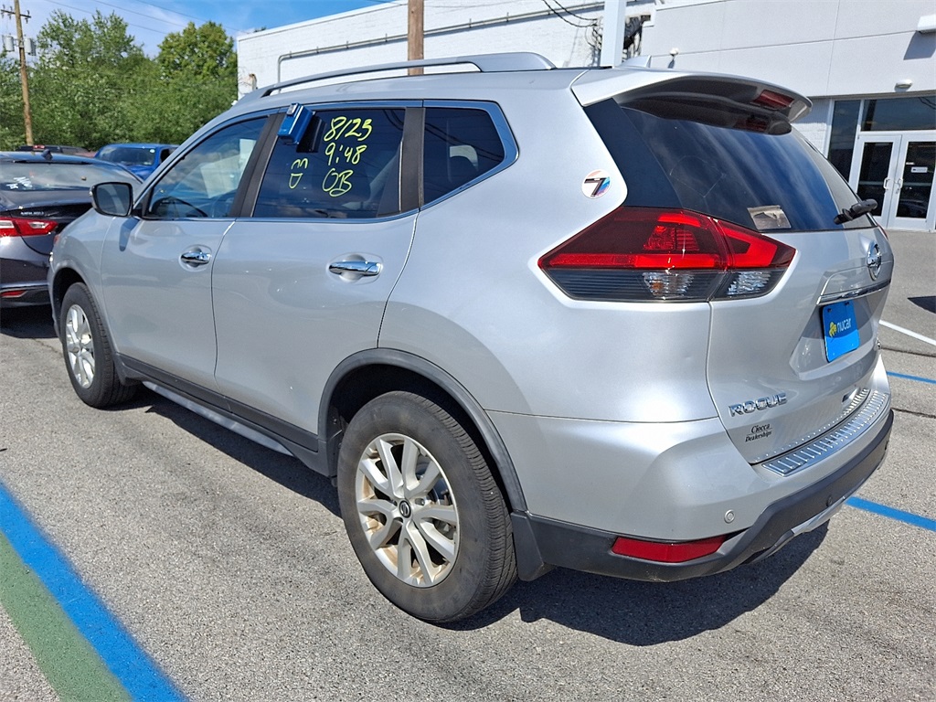2020 Nissan Rogue SV - Photo 4