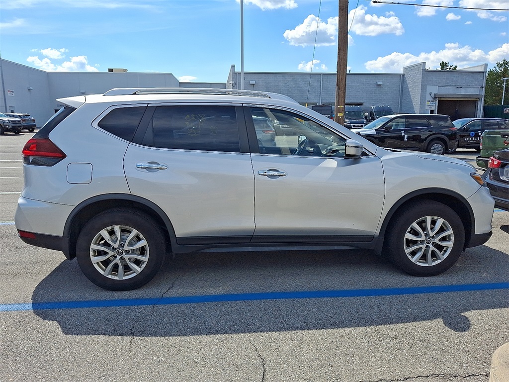 2020 Nissan Rogue SV - Photo 7