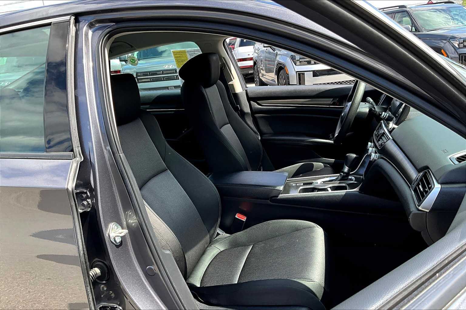 2020 Honda Accord LX - Photo 11