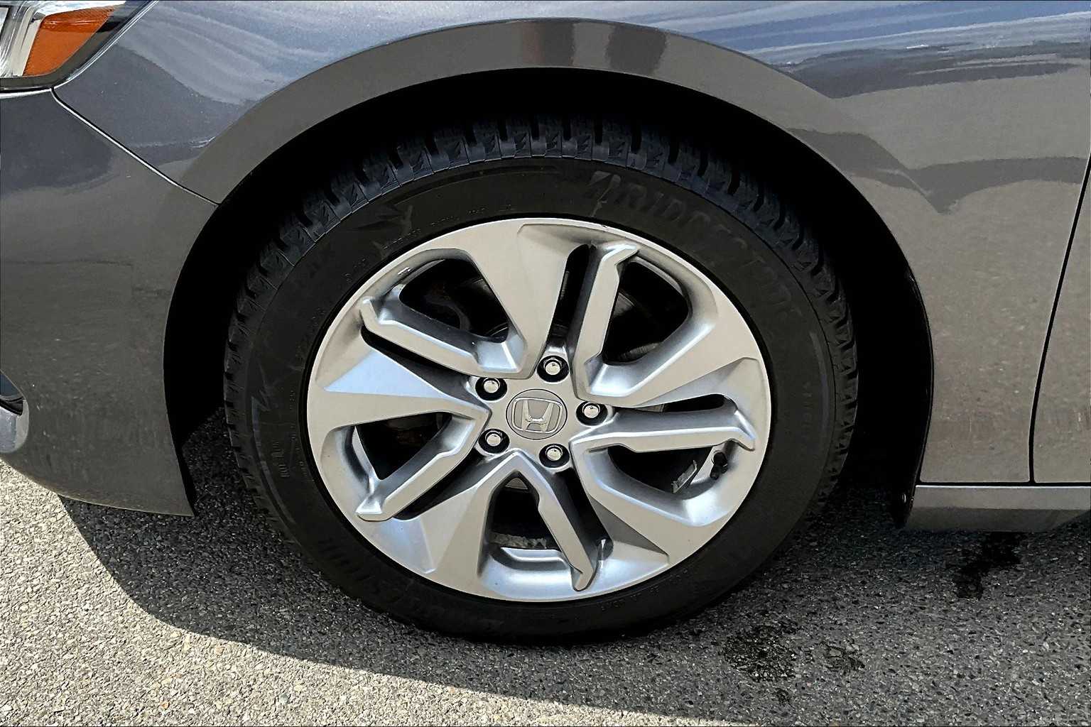 2020 Honda Accord LX - Photo 7