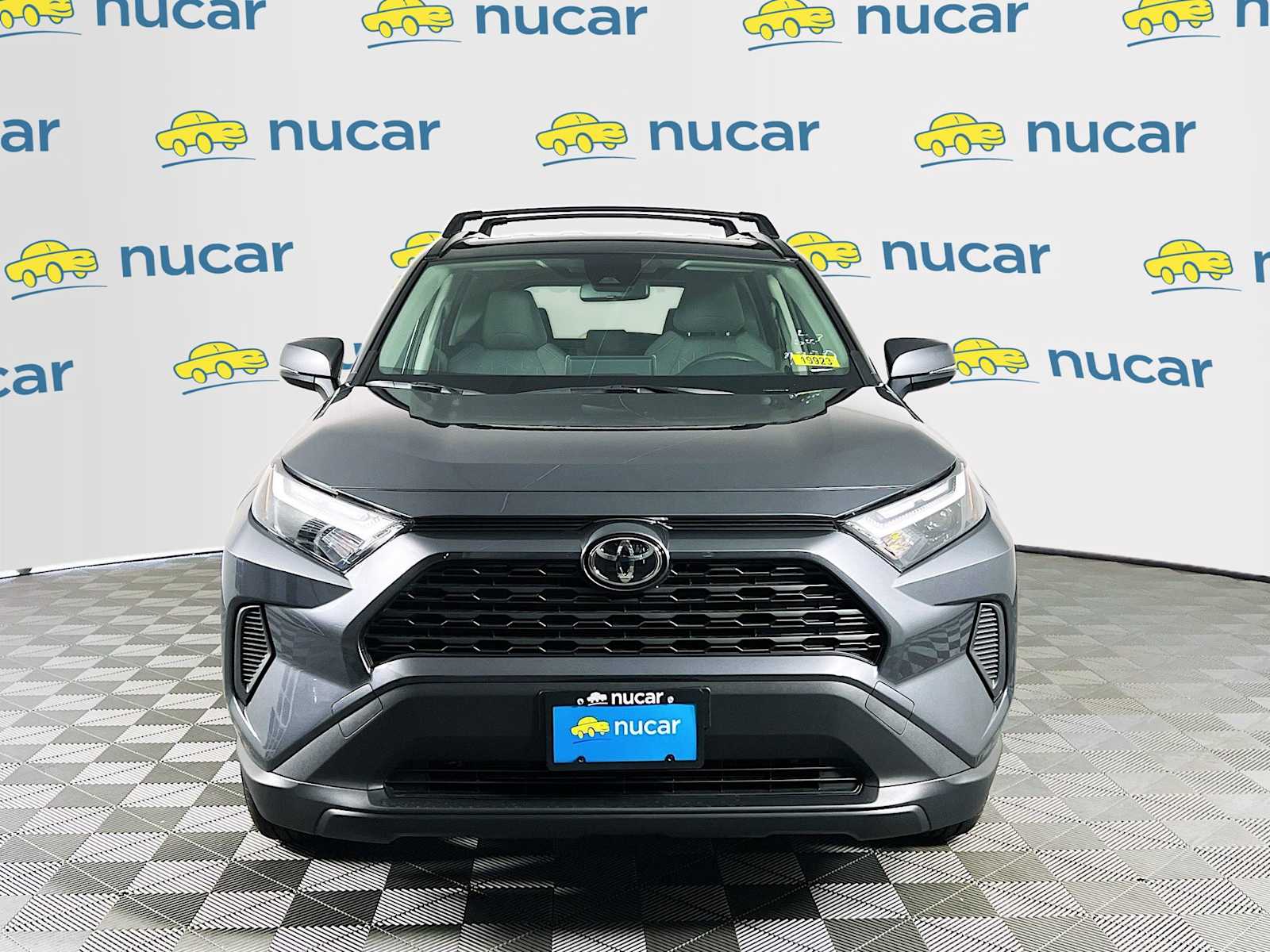 2025 Toyota RAV4 Hybrid XLE - Photo 2