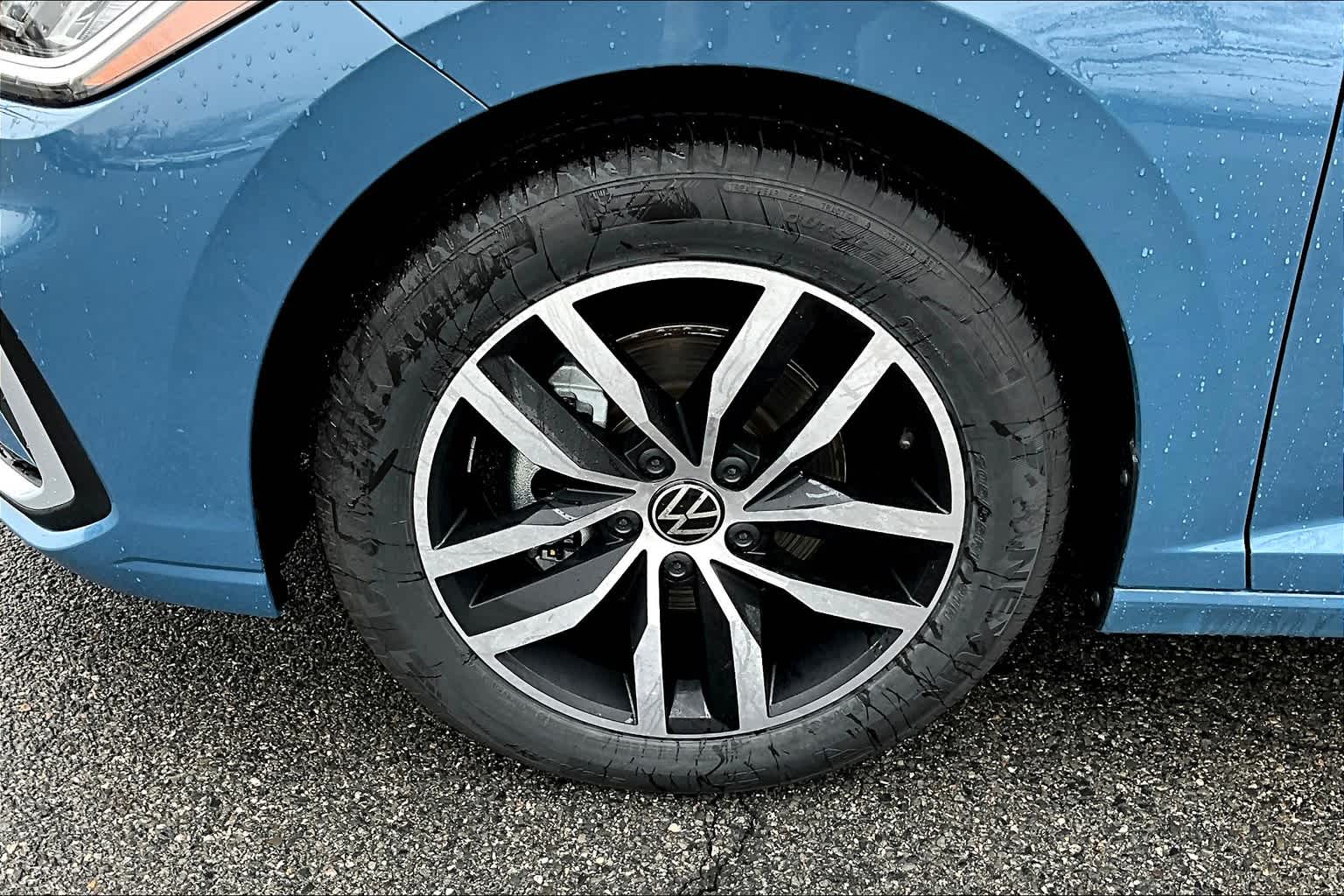 2025 Volkswagen Jetta SE - Photo 8