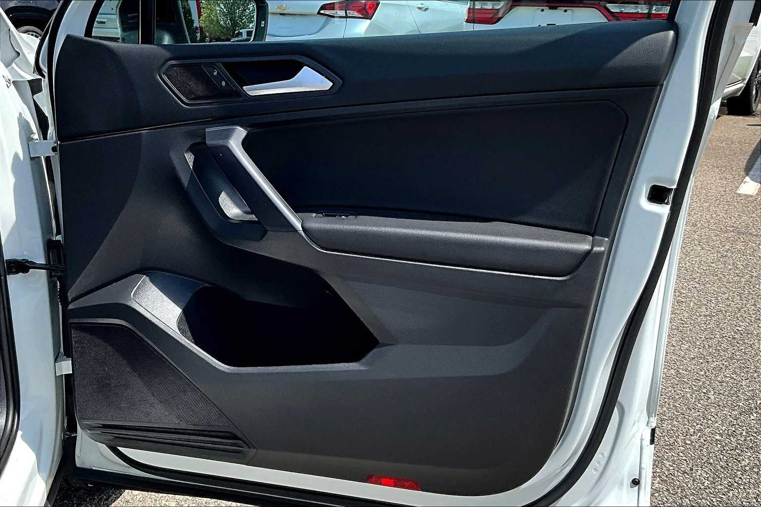 2021 Volkswagen Tiguan SE R-Line Black - Photo 12