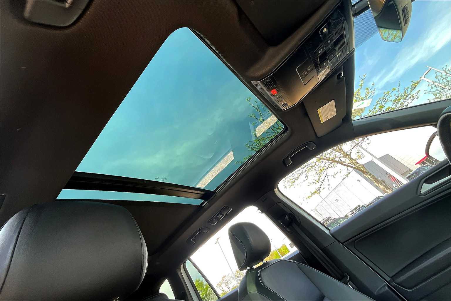2021 Volkswagen Tiguan SE R-Line Black - Photo 22