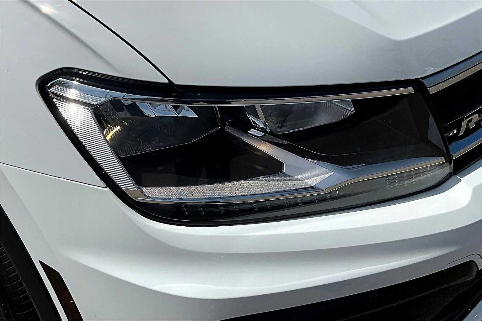 2021 Volkswagen Tiguan SE R-Line Black - Photo 32