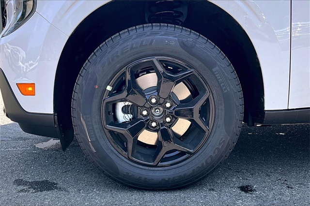 2025 Ford Maverick XLT - Photo 13