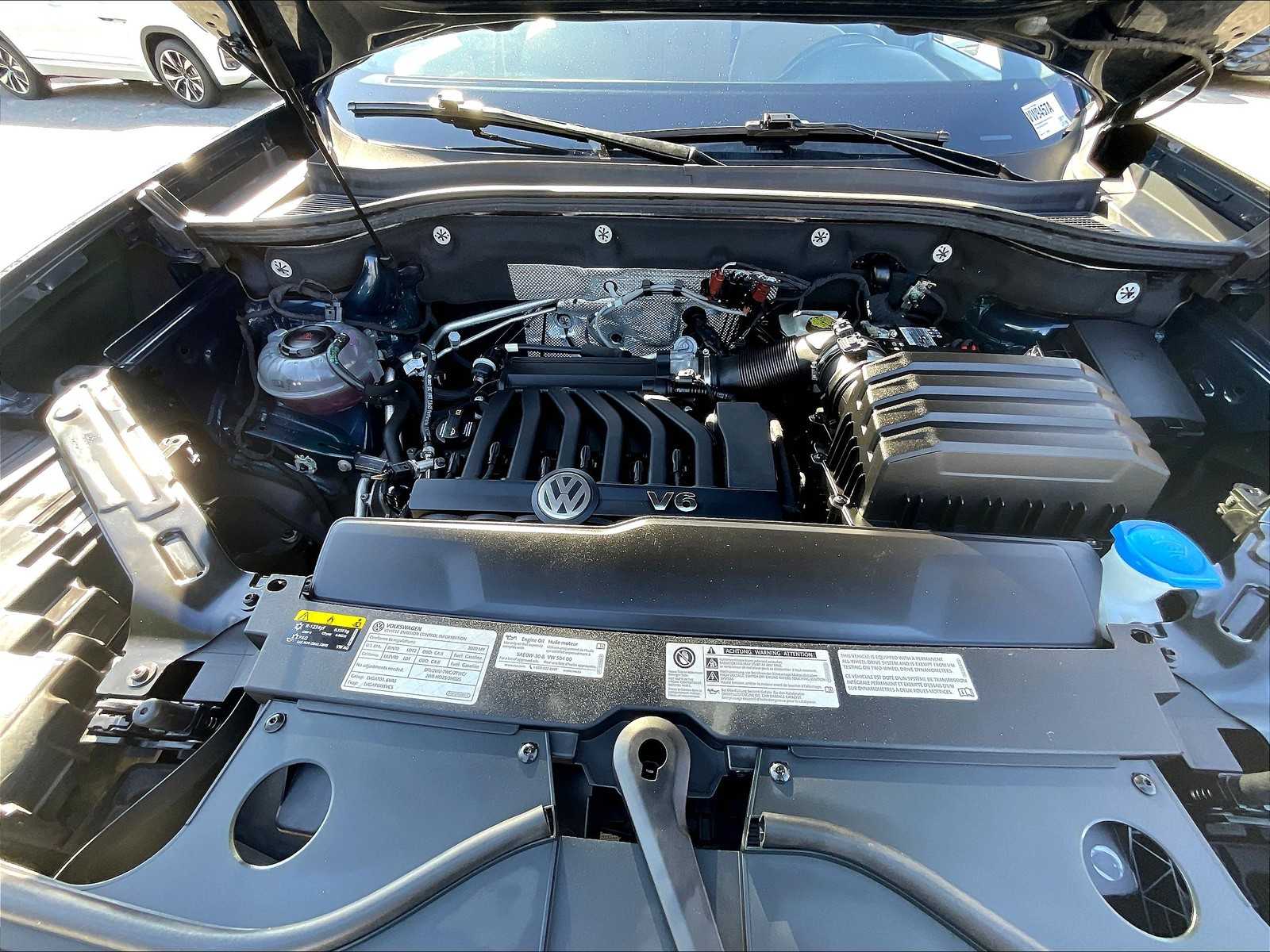 2020 Volkswagen Atlas Cross Sport 3.6L V6 SEL - Photo 28