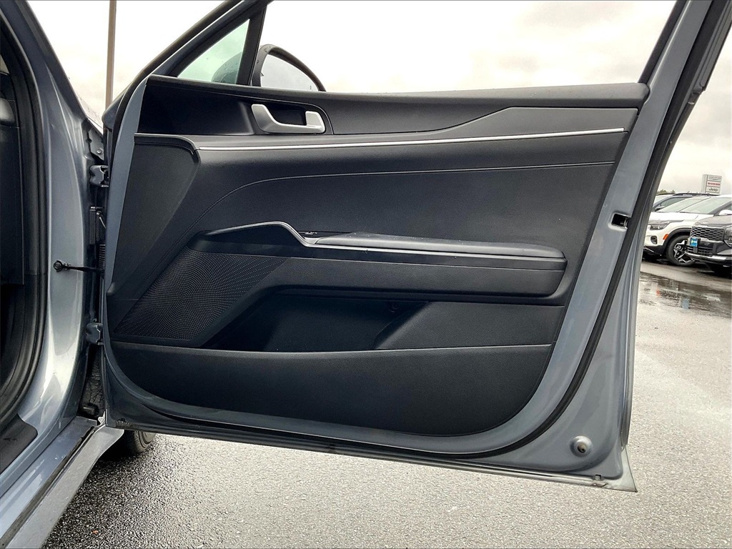 2021 Kia K5 LXS - Photo 11