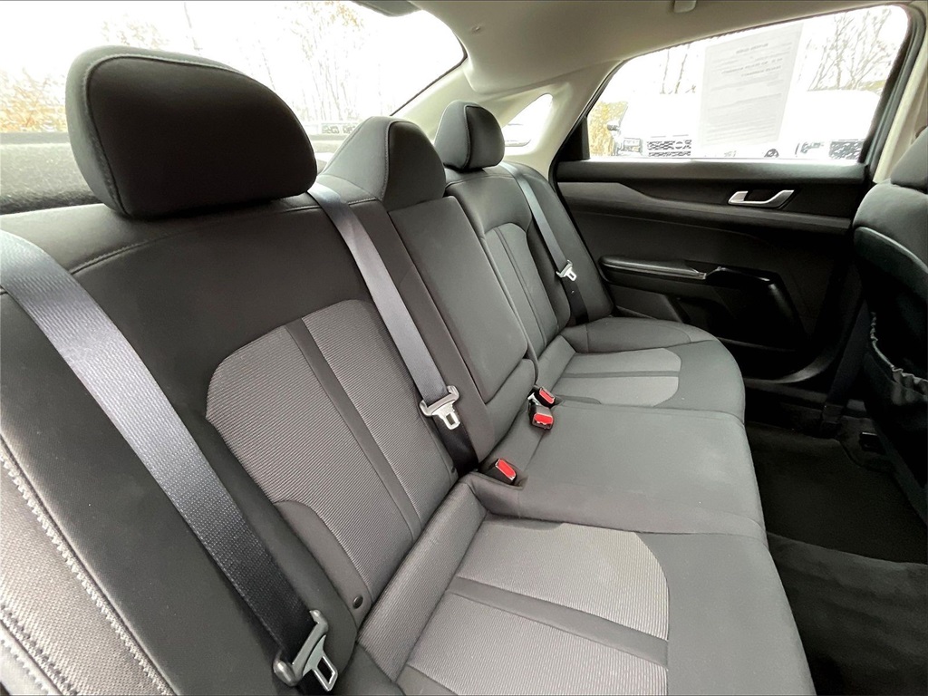 2021 Kia K5 LXS - Photo 15