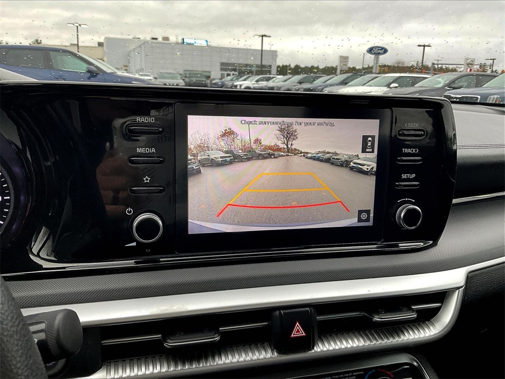 2021 Kia K5 LXS - Photo 18