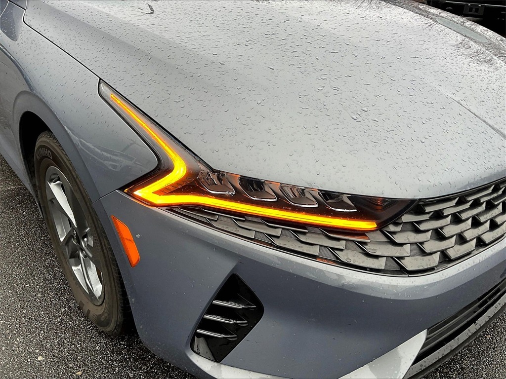 2021 Kia K5 LXS - Photo 29