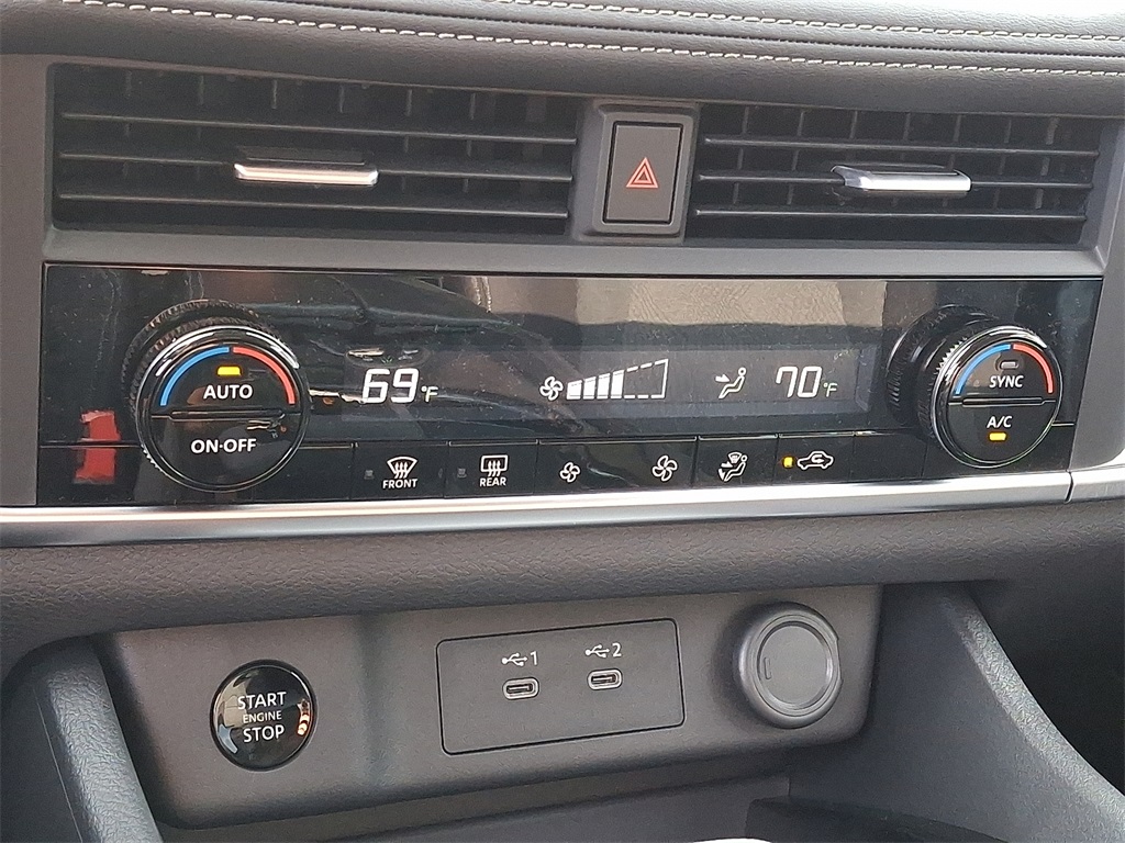 2025 Nissan Rogue SV - Photo 11