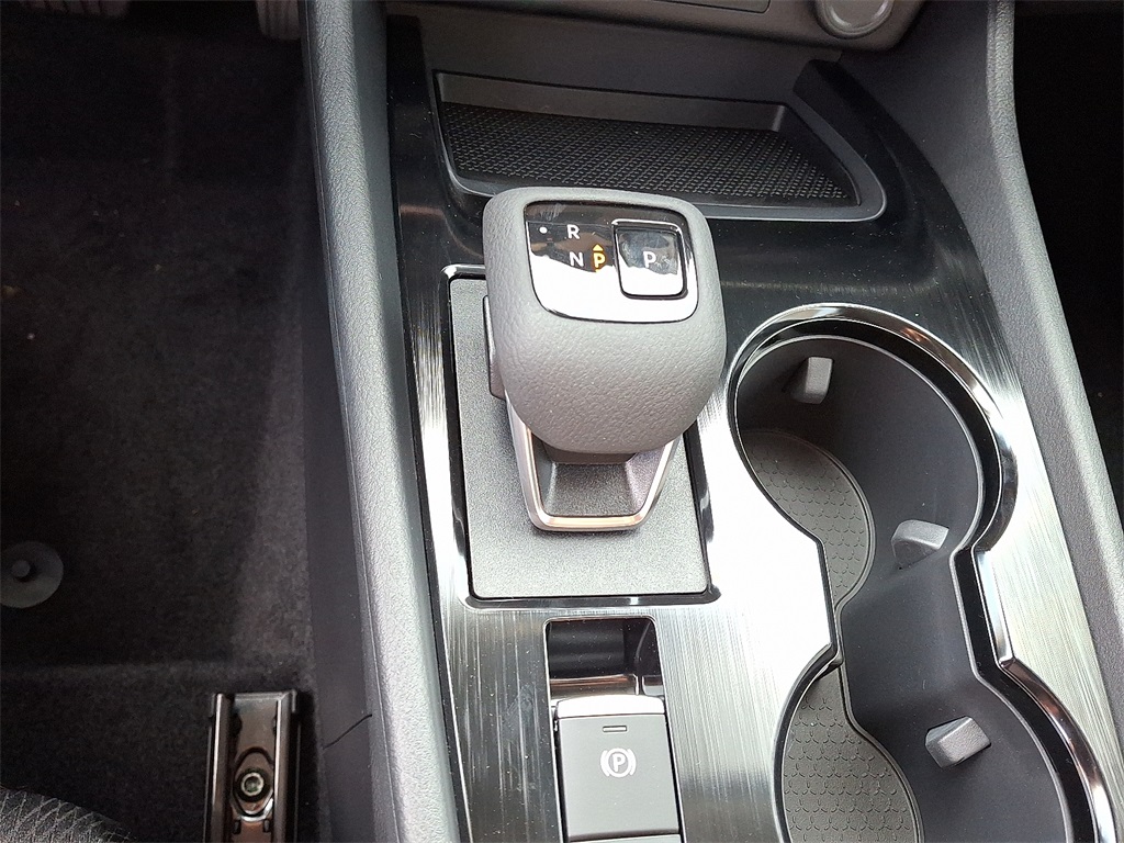 2025 Nissan Rogue SV - Photo 10