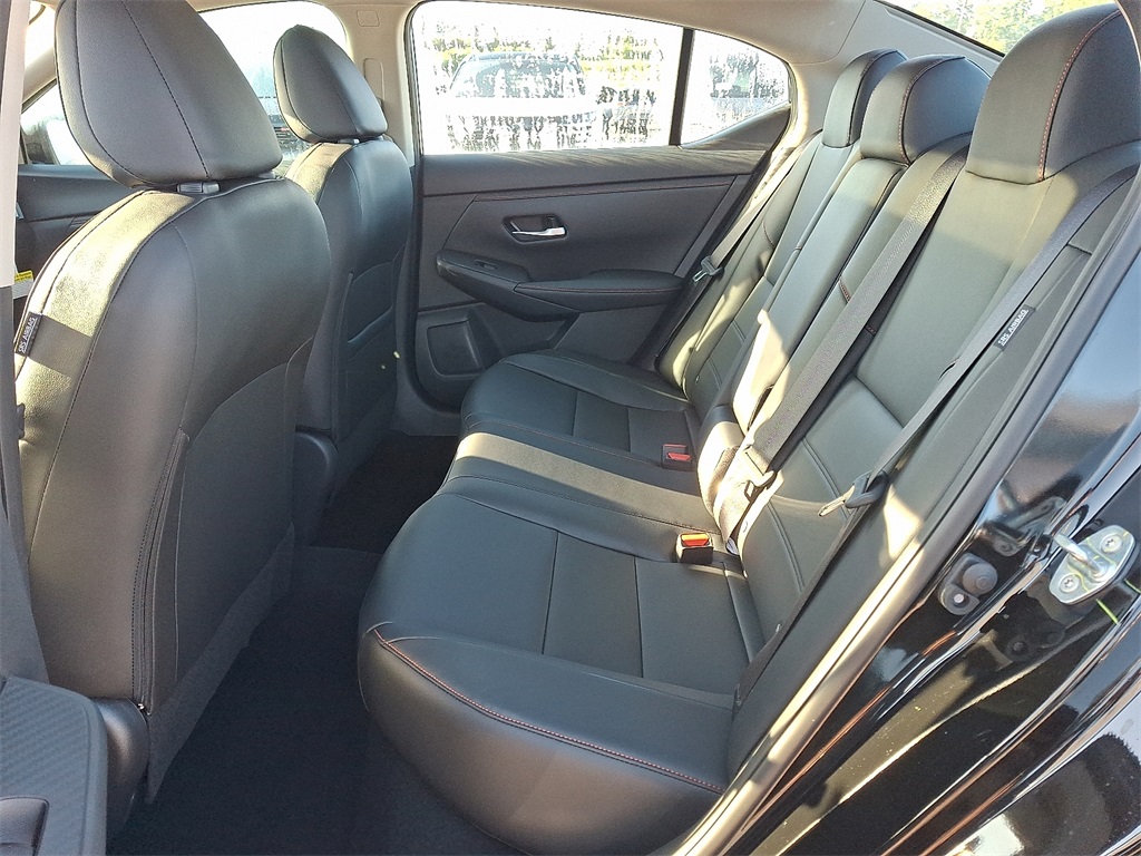2025 Nissan Sentra SR - Photo 5