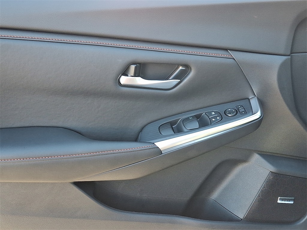 2025 Nissan Sentra SR - Photo 7
