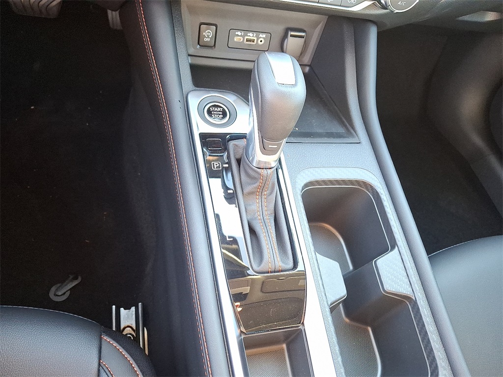 2025 Nissan Sentra SR - Photo 10