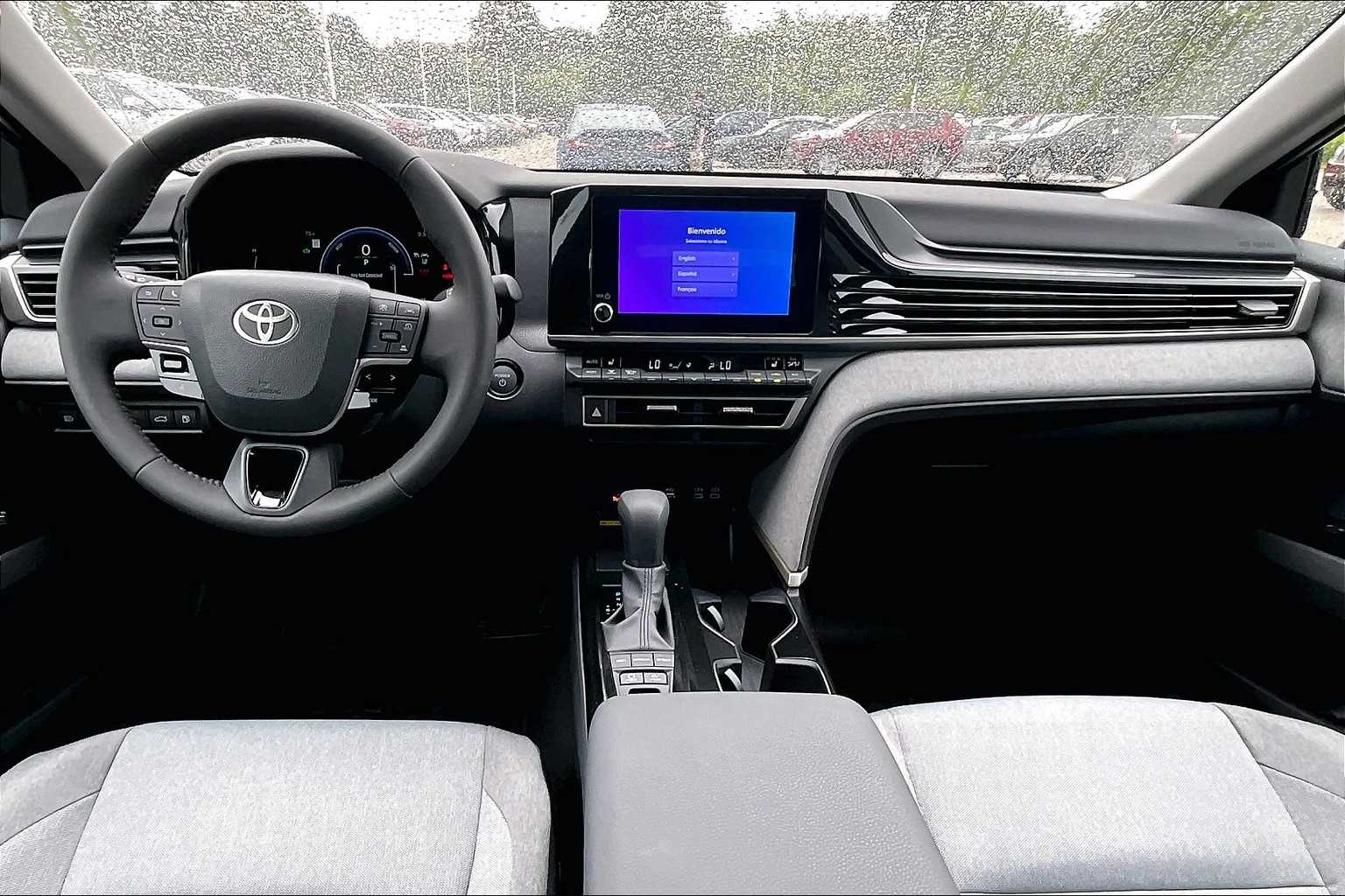 2025 Toyota Camry LE - Photo 12