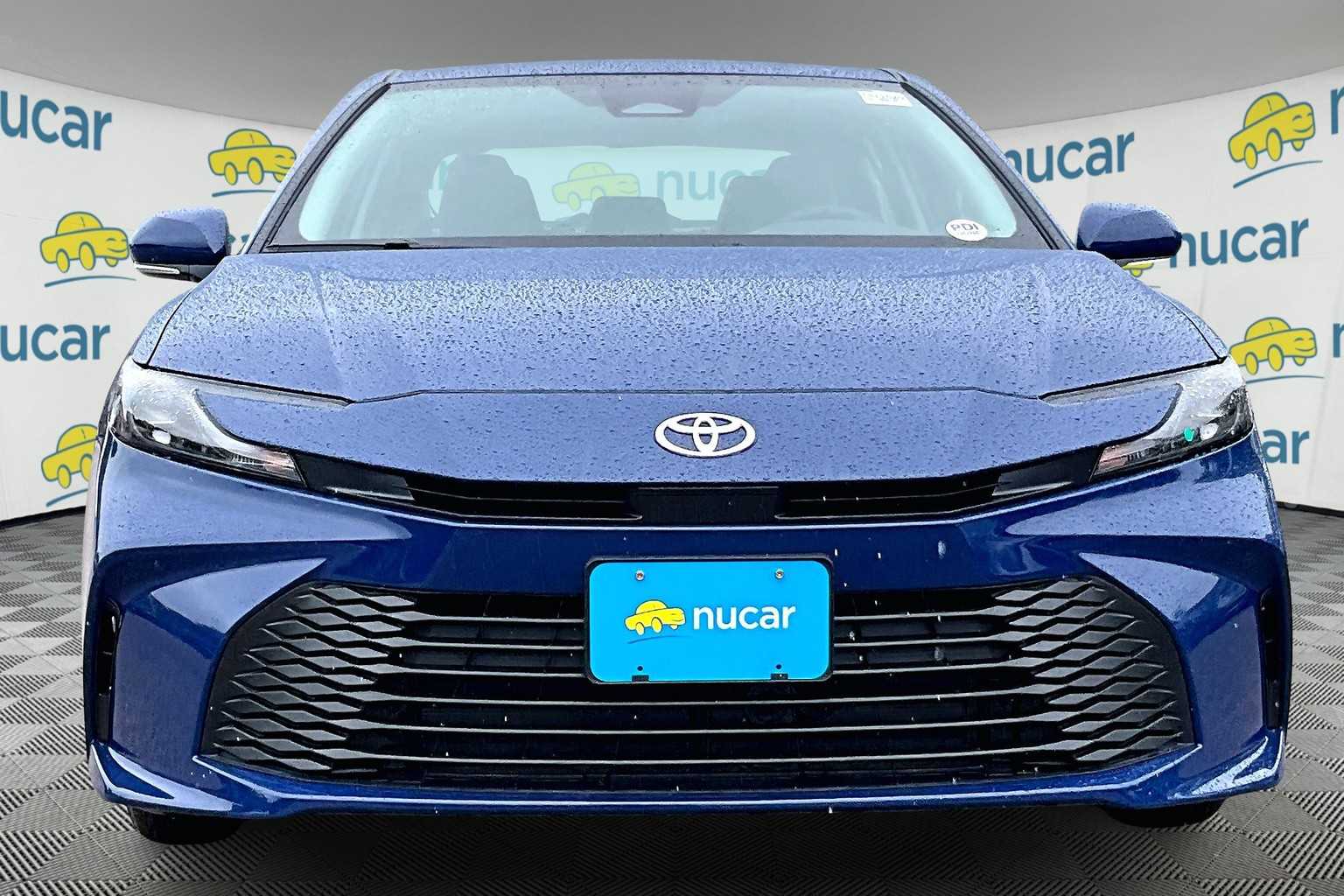 2025 Toyota Camry LE - Photo 3