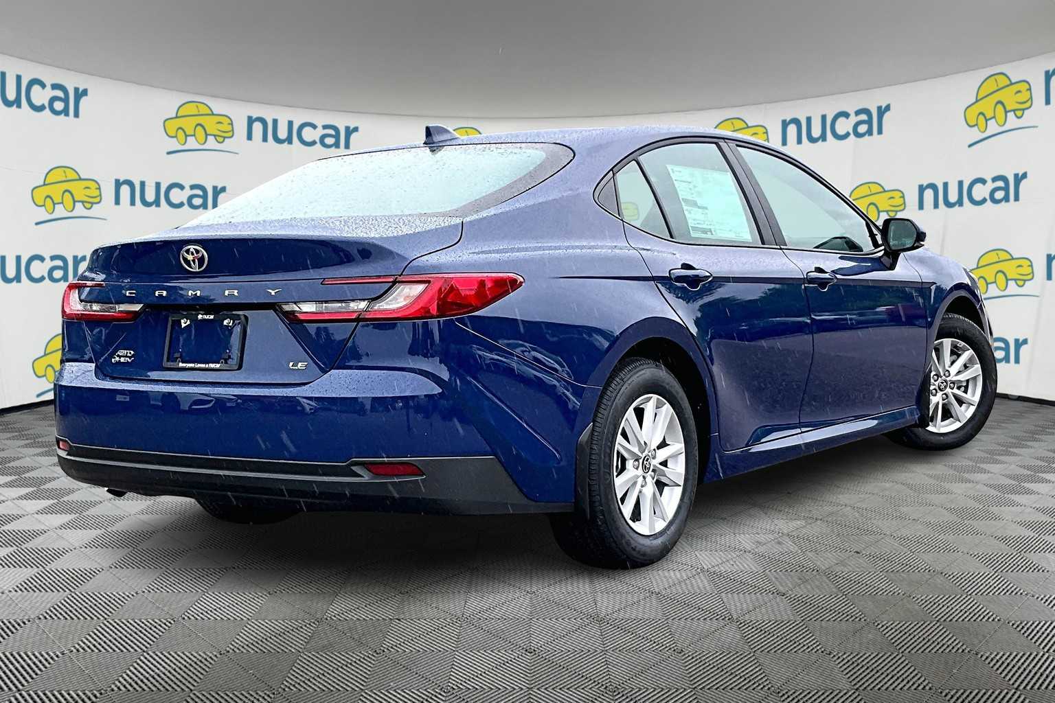 2025 Toyota Camry LE - Photo 7