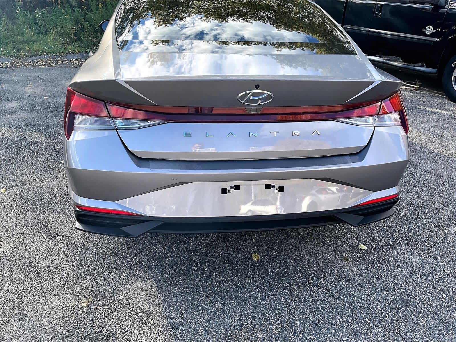 2023 Hyundai Elantra SEL - Photo 7