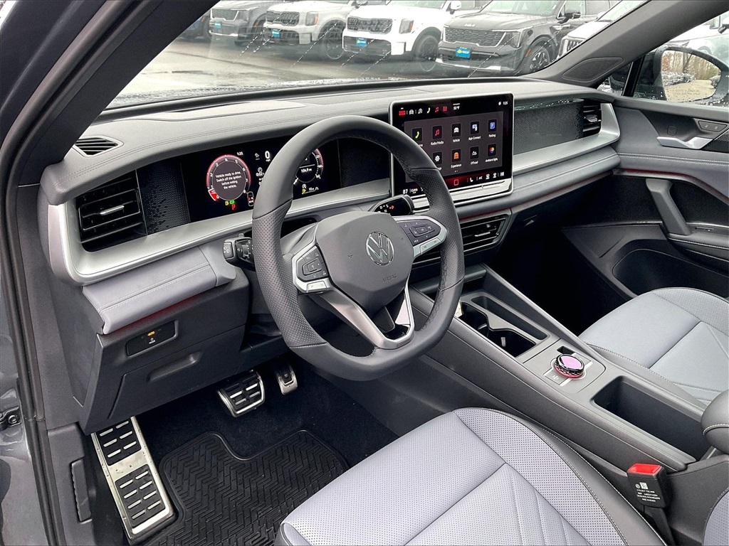 2026 Volkswagen Tiguan 2.0T SE R-Line Black - Photo 9