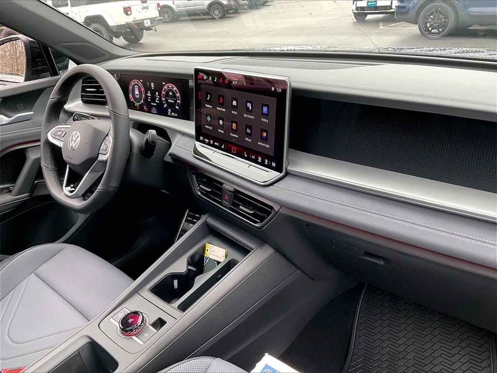 2026 Volkswagen Tiguan 2.0T SE R-Line Black - Photo 10