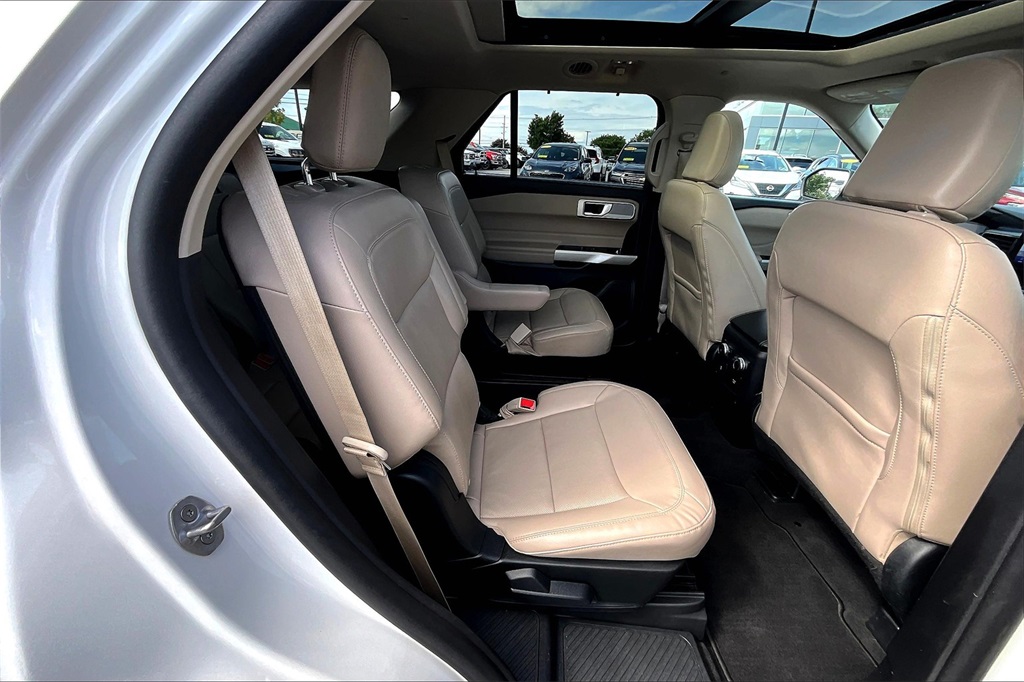 2022 Ford Explorer Limited - Photo 16