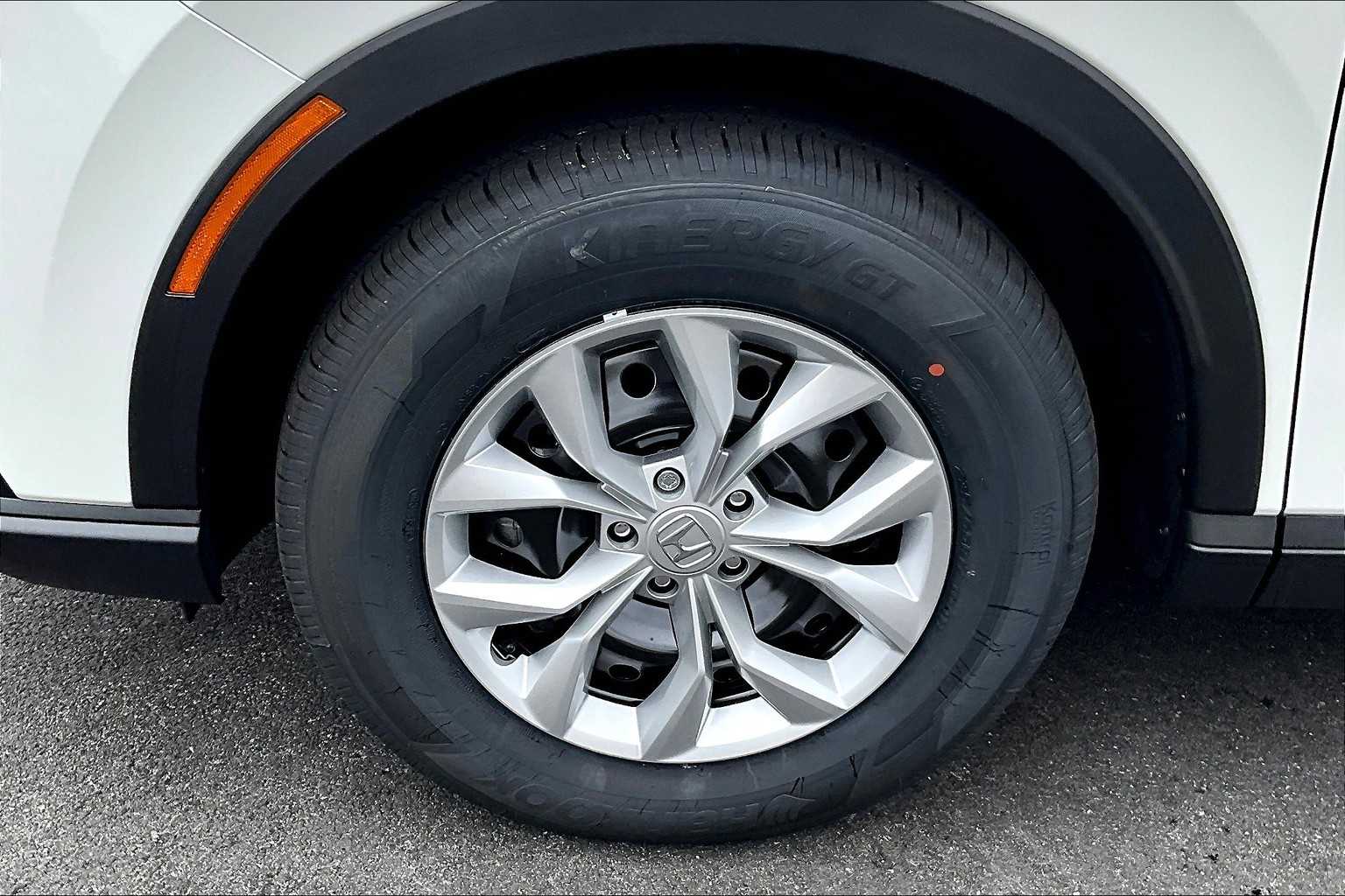 2026 Honda CR-V LX - Photo 8