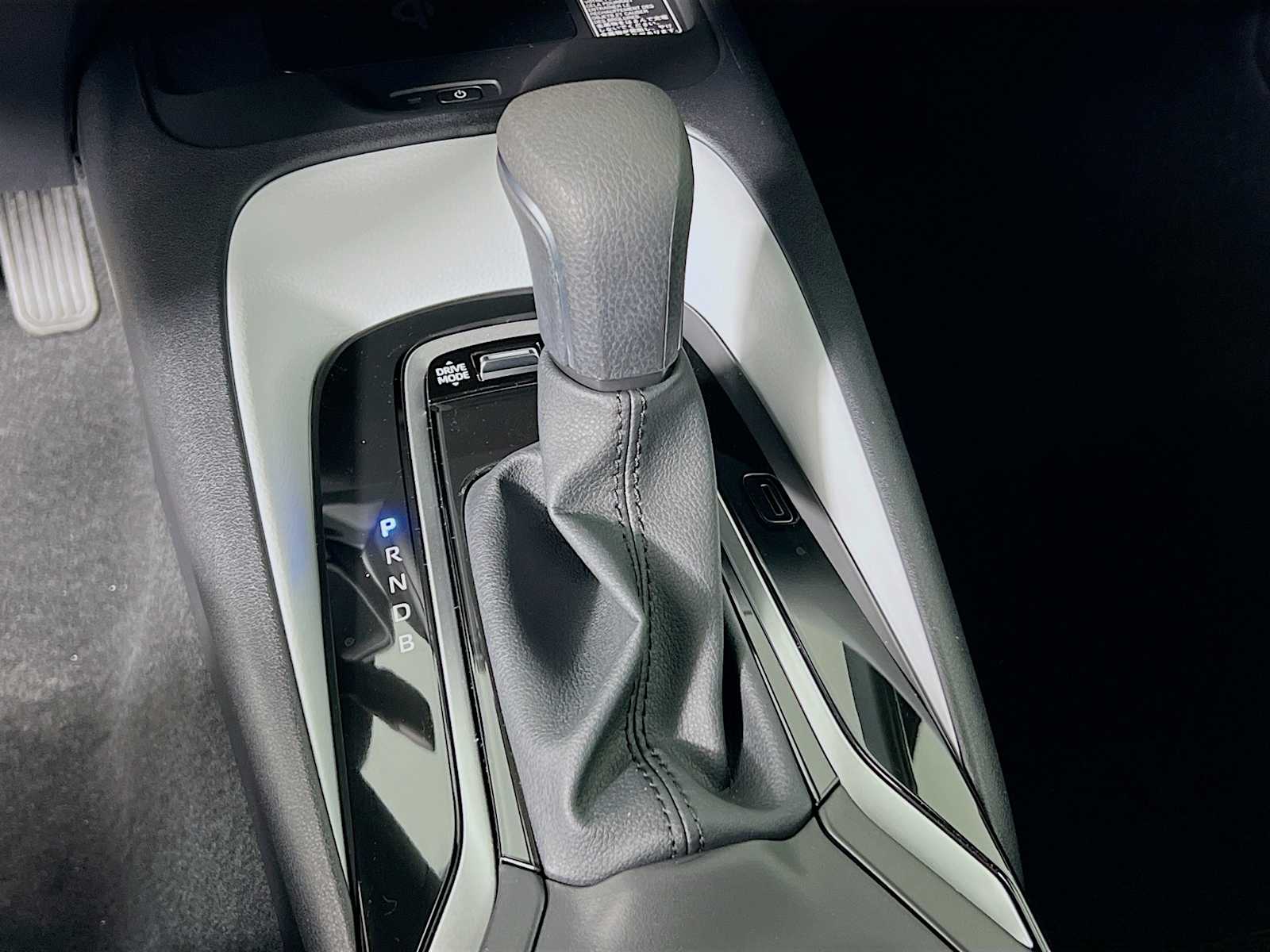 2026 Toyota Corolla SE - Photo 11