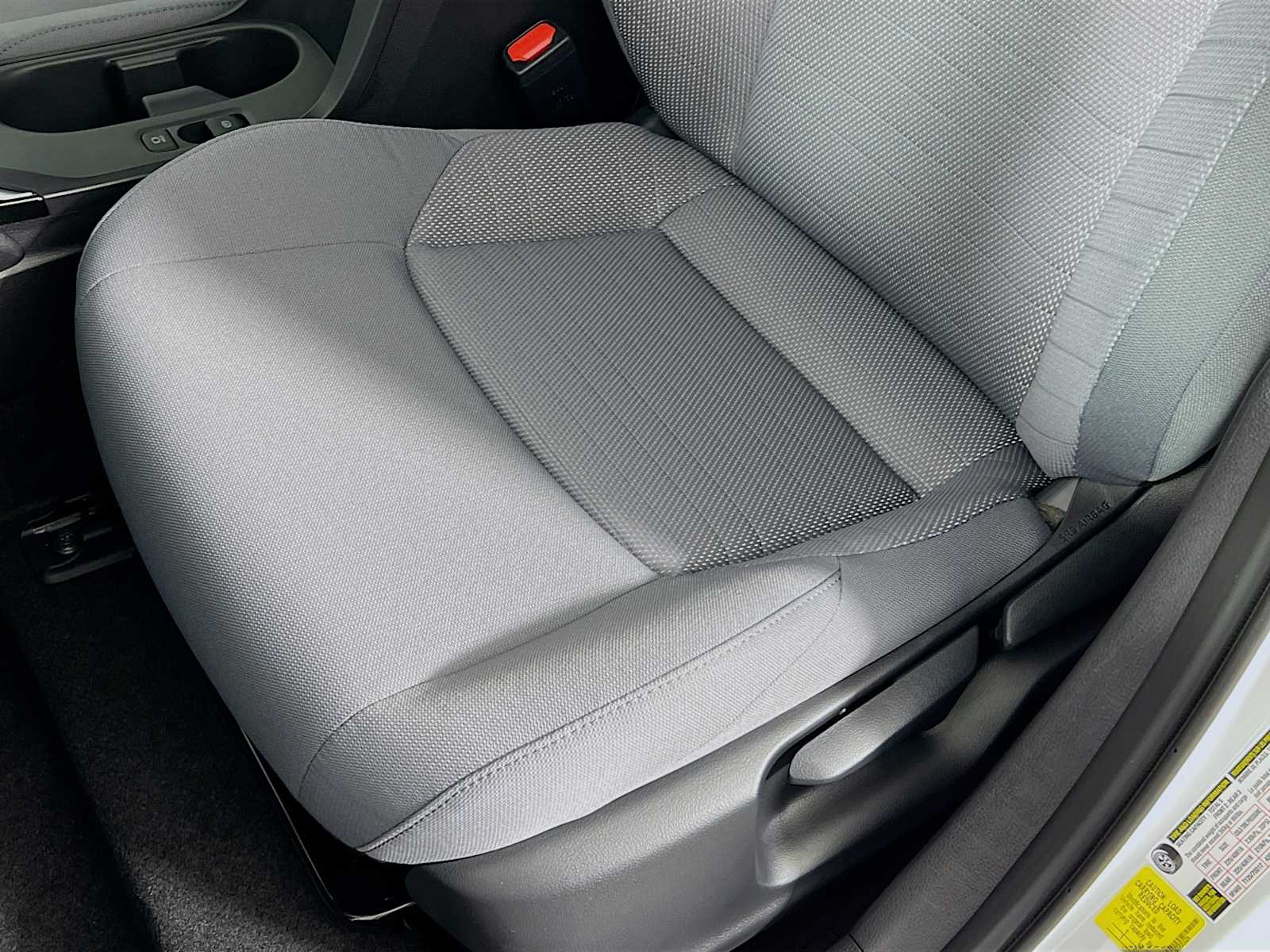 2026 Toyota Corolla SE - Photo 16