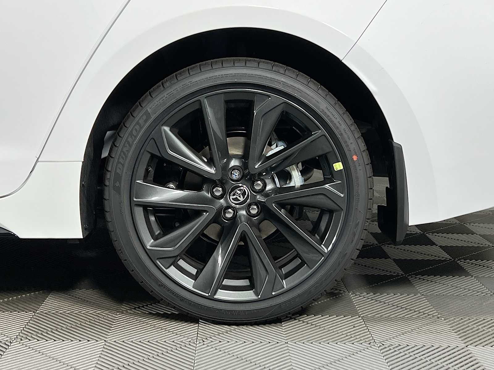 2026 Toyota Corolla SE - Photo 18