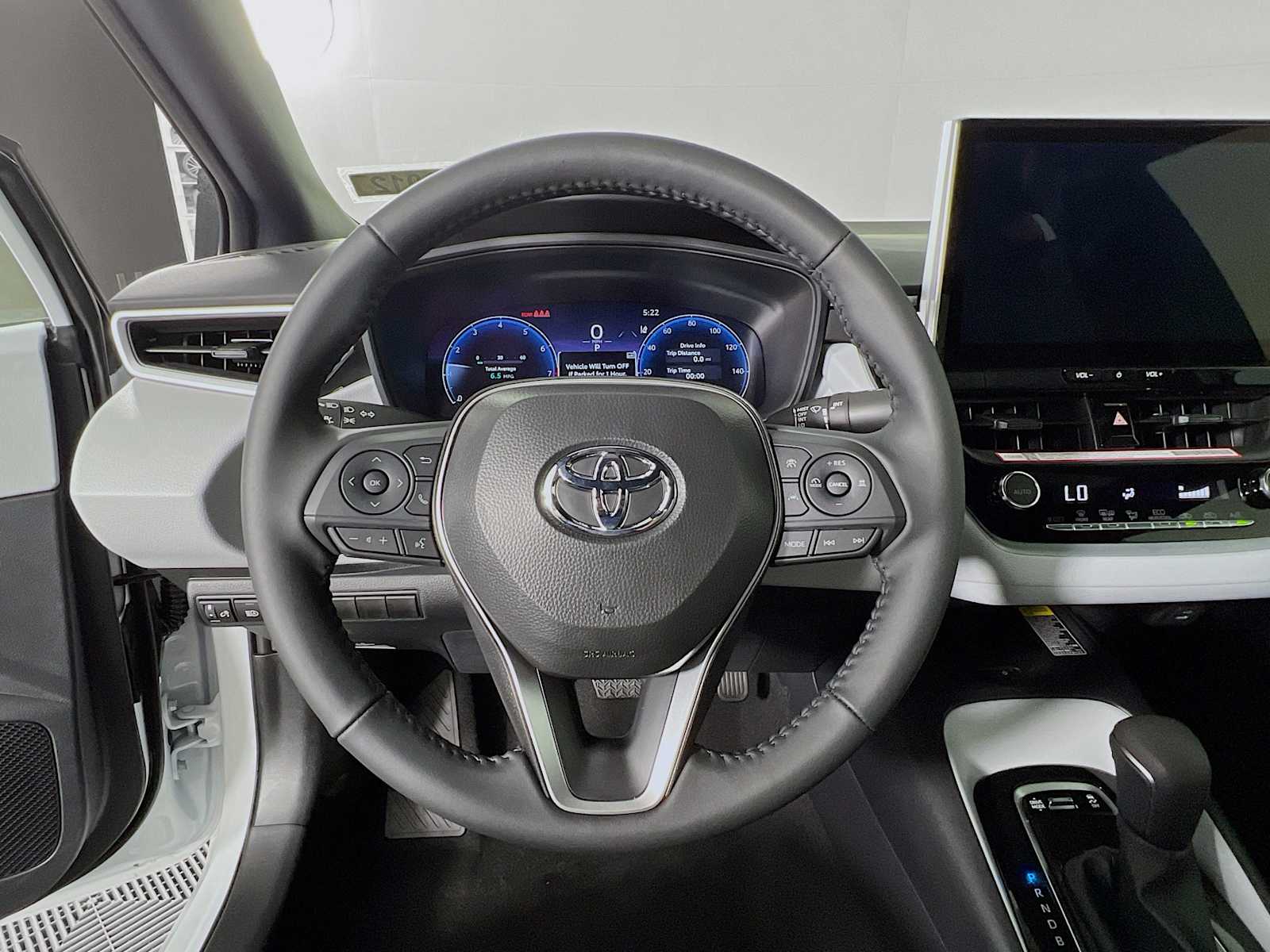 2026 Toyota Corolla SE - Photo 7