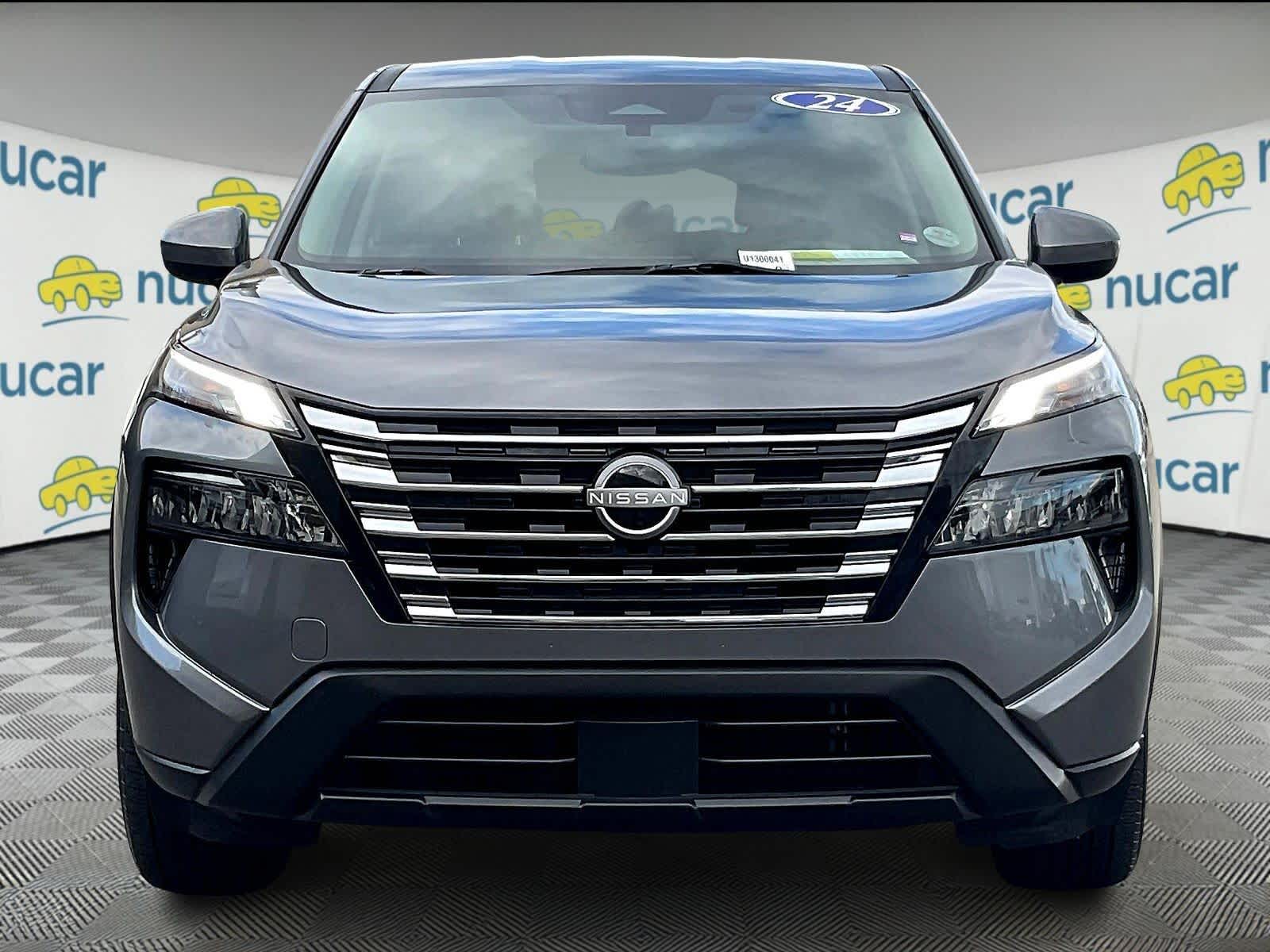 2024 Nissan Rogue SV - Photo 2