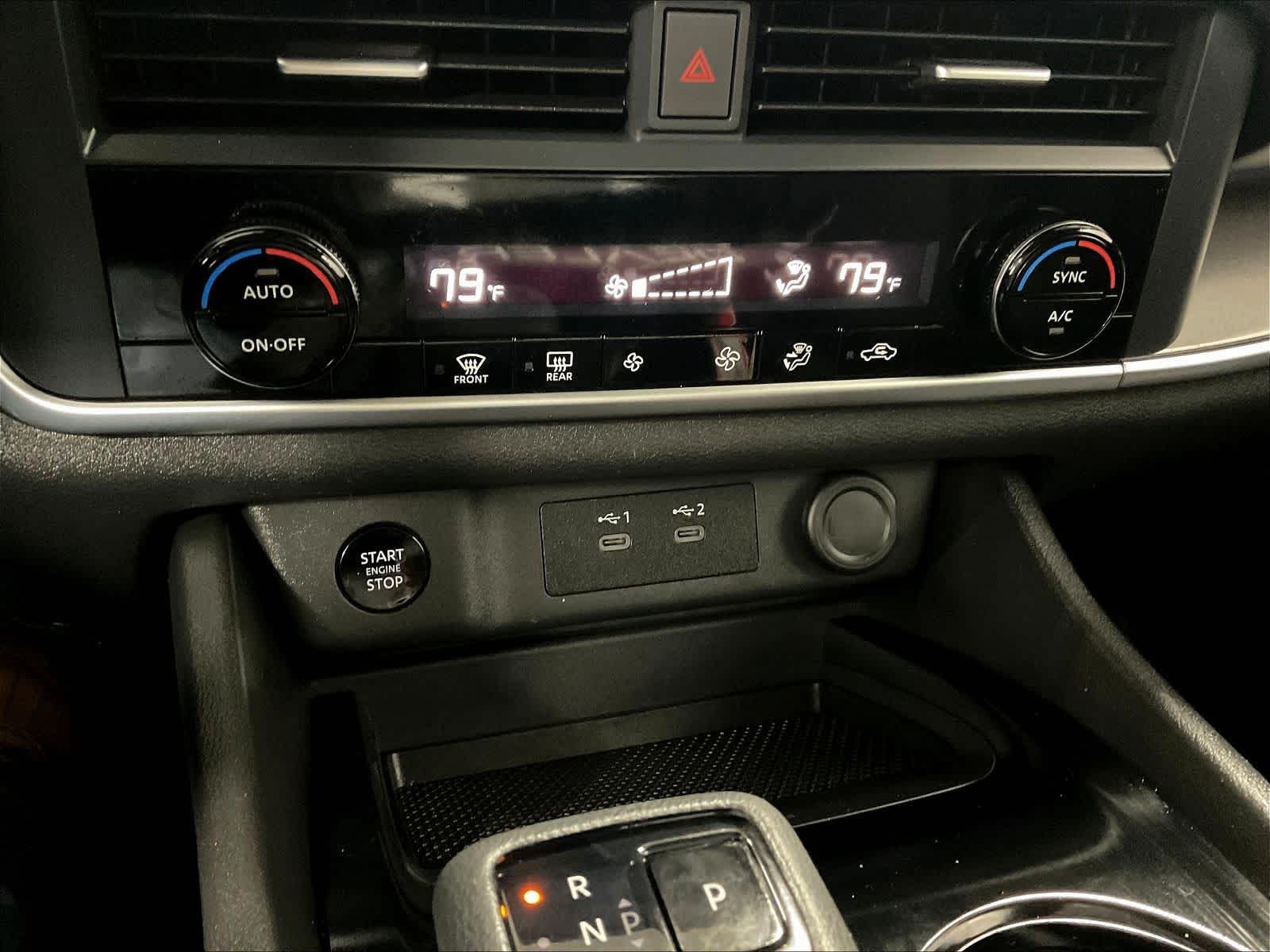 2024 Nissan Rogue SV - Photo 25